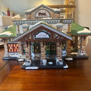 Department 56 | Village Train Station
